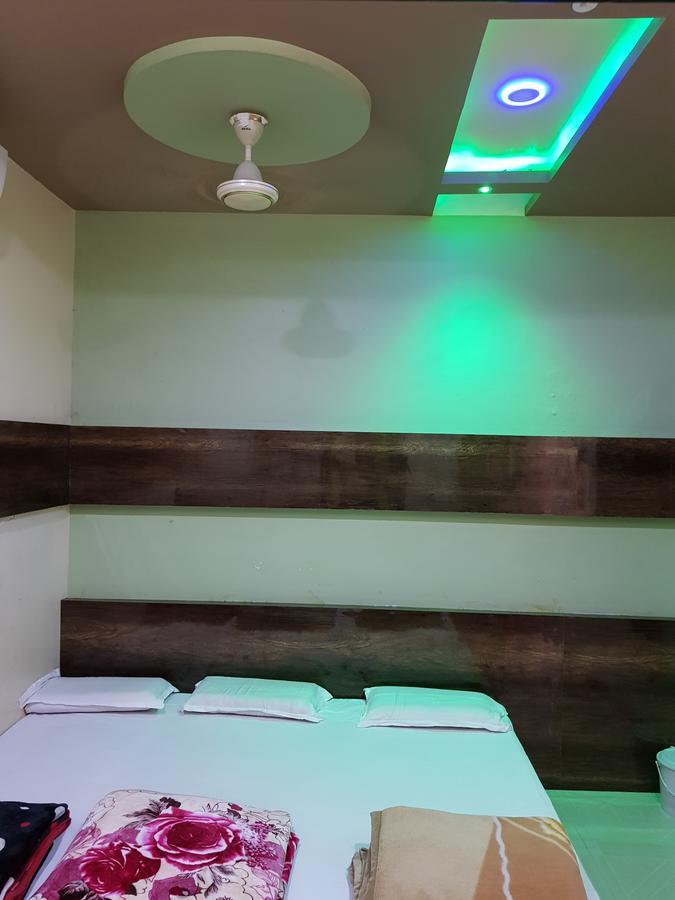 Hotel Shri Radhe Krishna Godarpura Kültér fotó